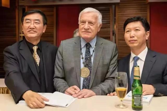 长春财经学院与捷克领导人的“国交”之缘