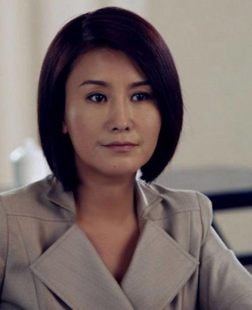 原创 她是《重案六组》中的美丽女警花,却因整容面目全非认不出