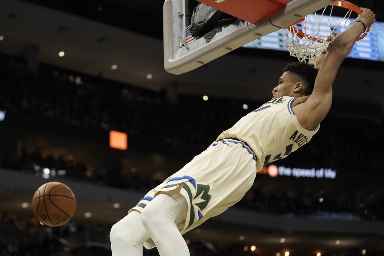 权威美媒预测:字母哥蝉联mvp 湖人快船会师西决|快船