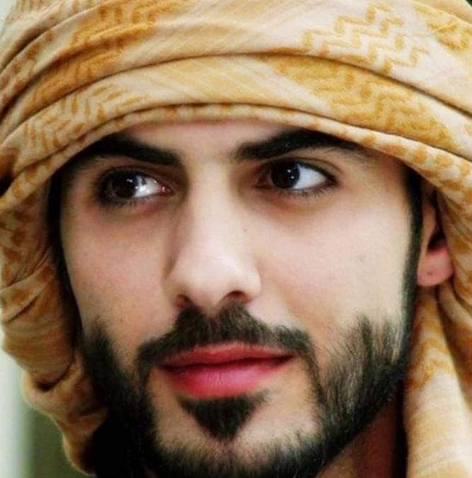 被誉为"全球最帅"阿拉伯人,曾因颜值太高被赶出国门,现状如何