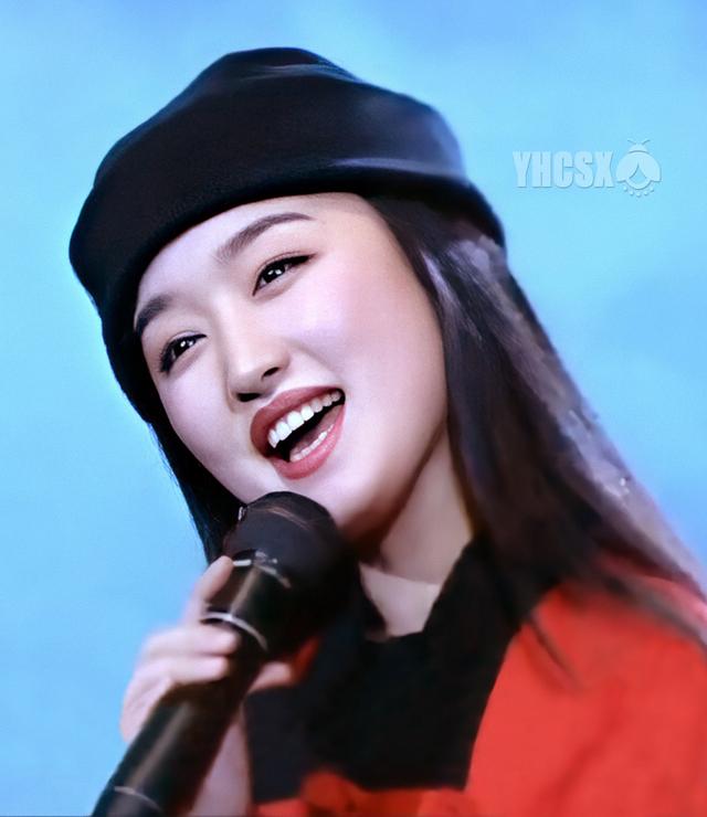 杨钰莹当年真有那么美?随便截几张图便已倾国倾城|杨钰莹_新浪新闻