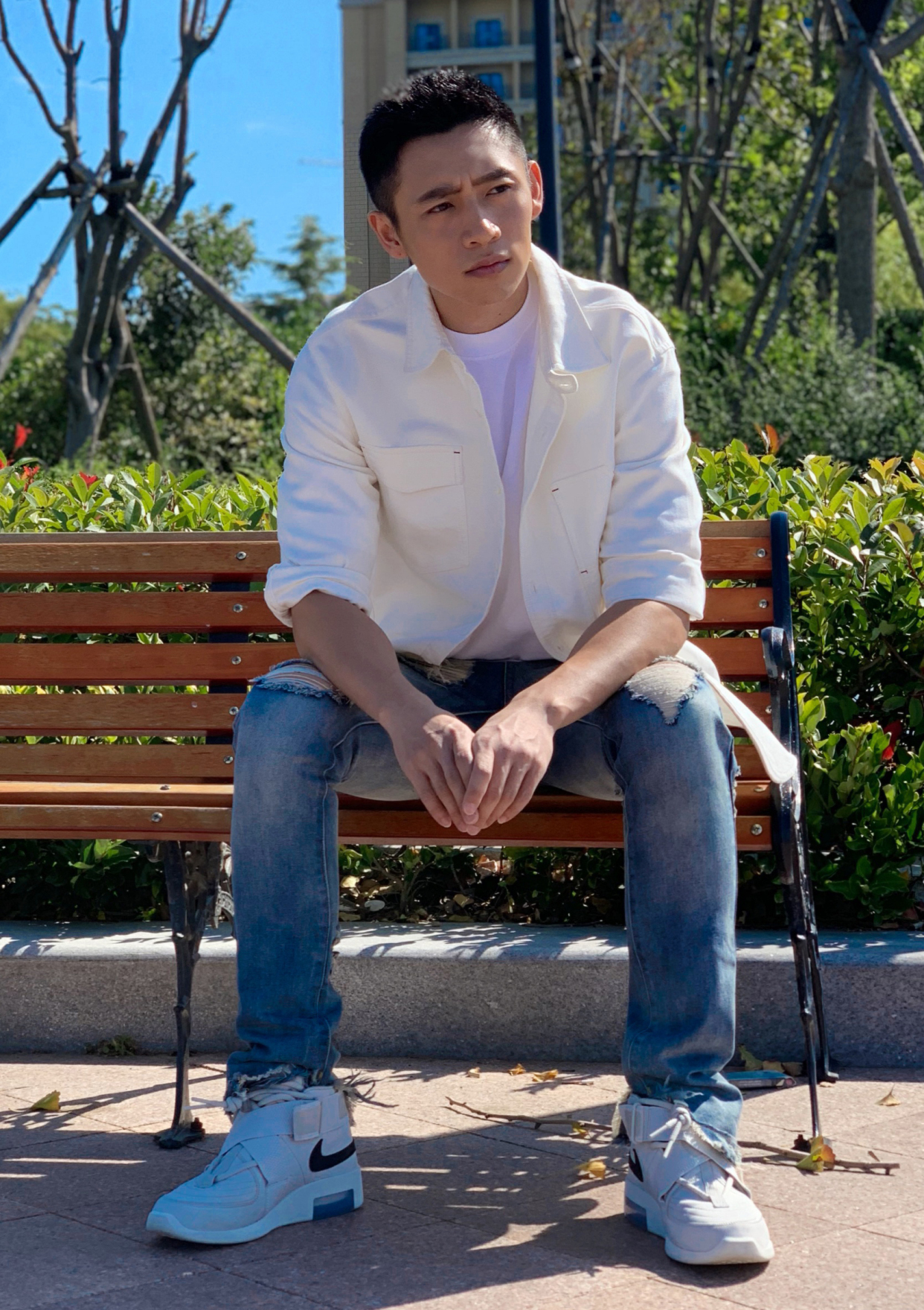 魏晨穿高跟鞋亮相却被长直美腿抢风头女生看后都羡慕