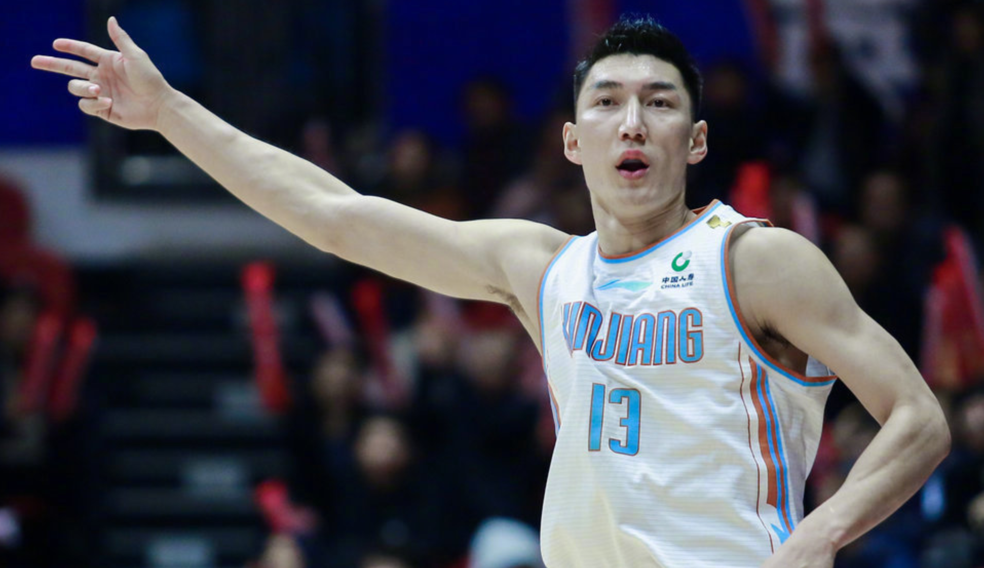 可兰白克偷听同曦战术,告诉队友:他要打挡拆,阿不都笑了