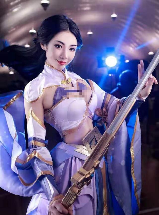 绝美少女实力cos紫霞仙子,网友:对面露娜发育太好,受不了__财经头条