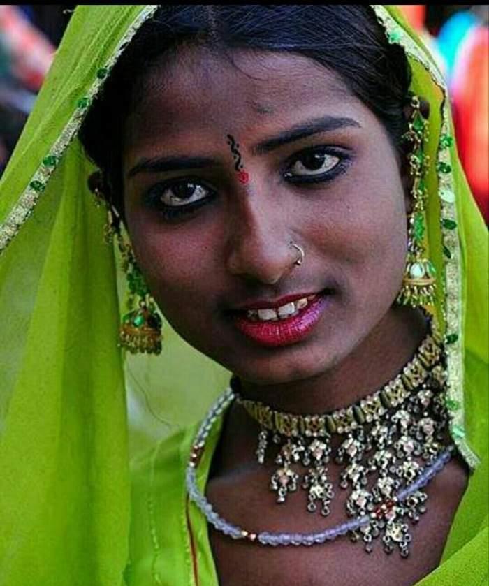 印度分白色人种和黑色人种, 看看他们之间的颜色差异有多夸张