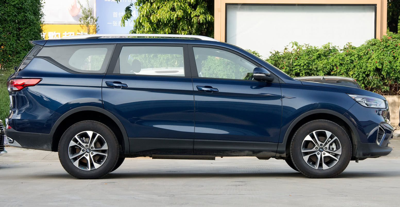 起售1328万享受30万的品质车长4米88配20t233马力