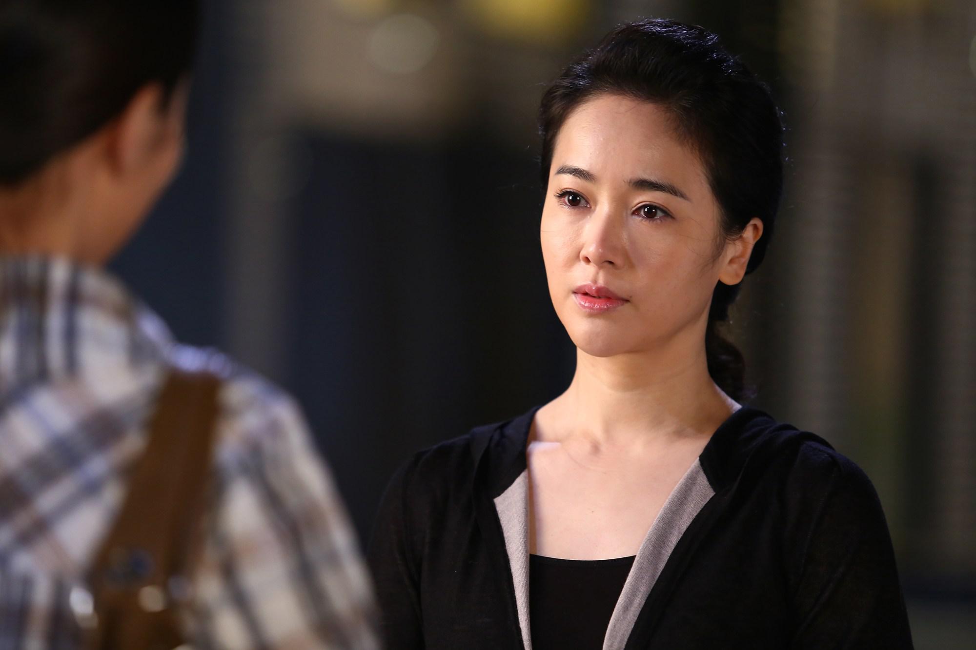 她曾与陈道明有过一段情,后嫁大20岁富商退圈,女儿也是高颜值|左小青