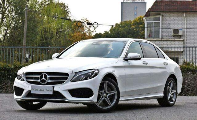 为什么奔驰宝马打折越来越狠？内行人：在别处坑你钱呢