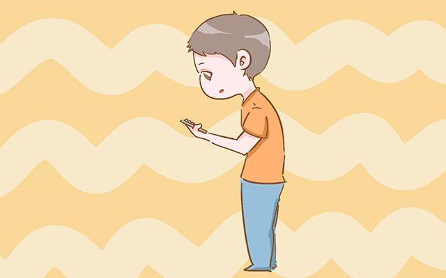 不想孩子出现驼背?妈妈做好这4个方面,让孩子有个好身型