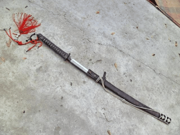 抗战时缴获一把大佐军刀,日本高价回购,老人一口回绝