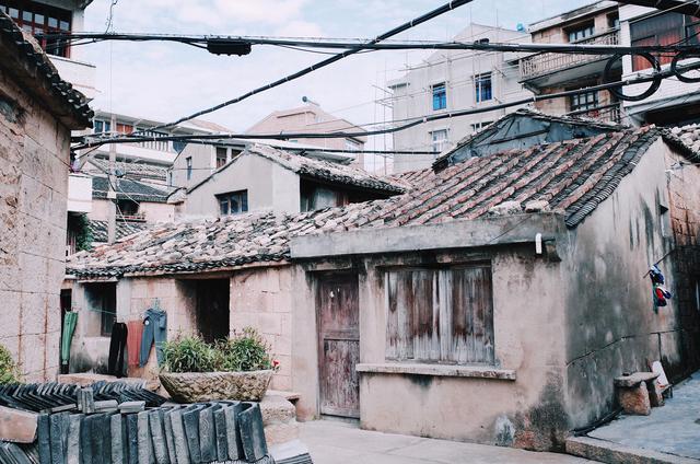 浙江最美的石屋村落，距今已有300多年历史，房子全用石头修建
