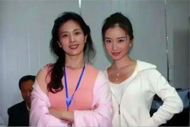 曾是舞蹈演员比天仙女儿美十倍刘晓莉与陈金飞关系不浅