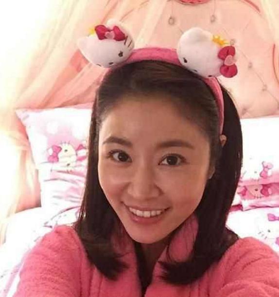 林心如晒出自己家豪宅卧室都是全粉色的43岁还像个少女一样