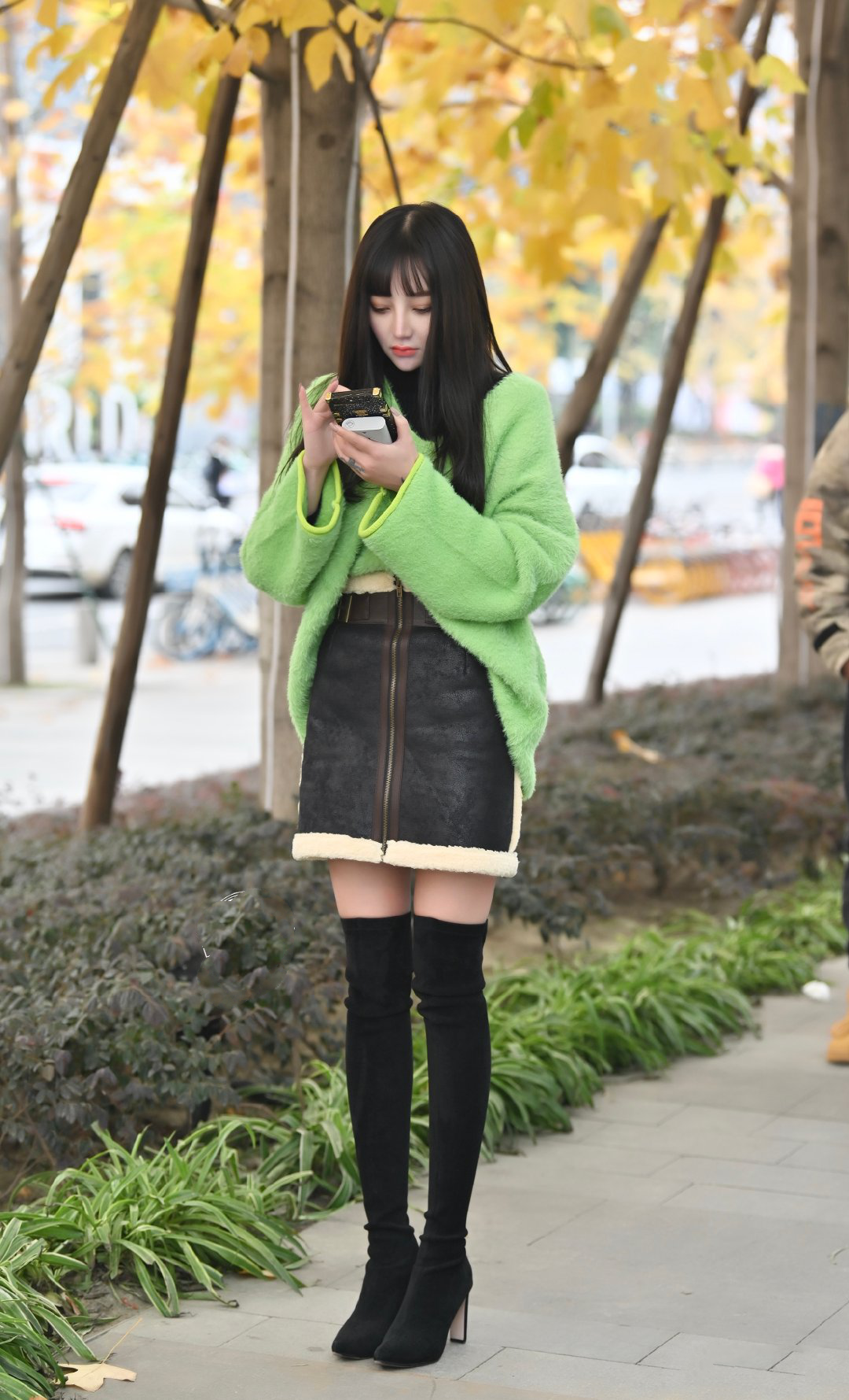 光腿神器和短裙的应季美搭,这些小技巧,让你美美过一冬|小姐姐|神器