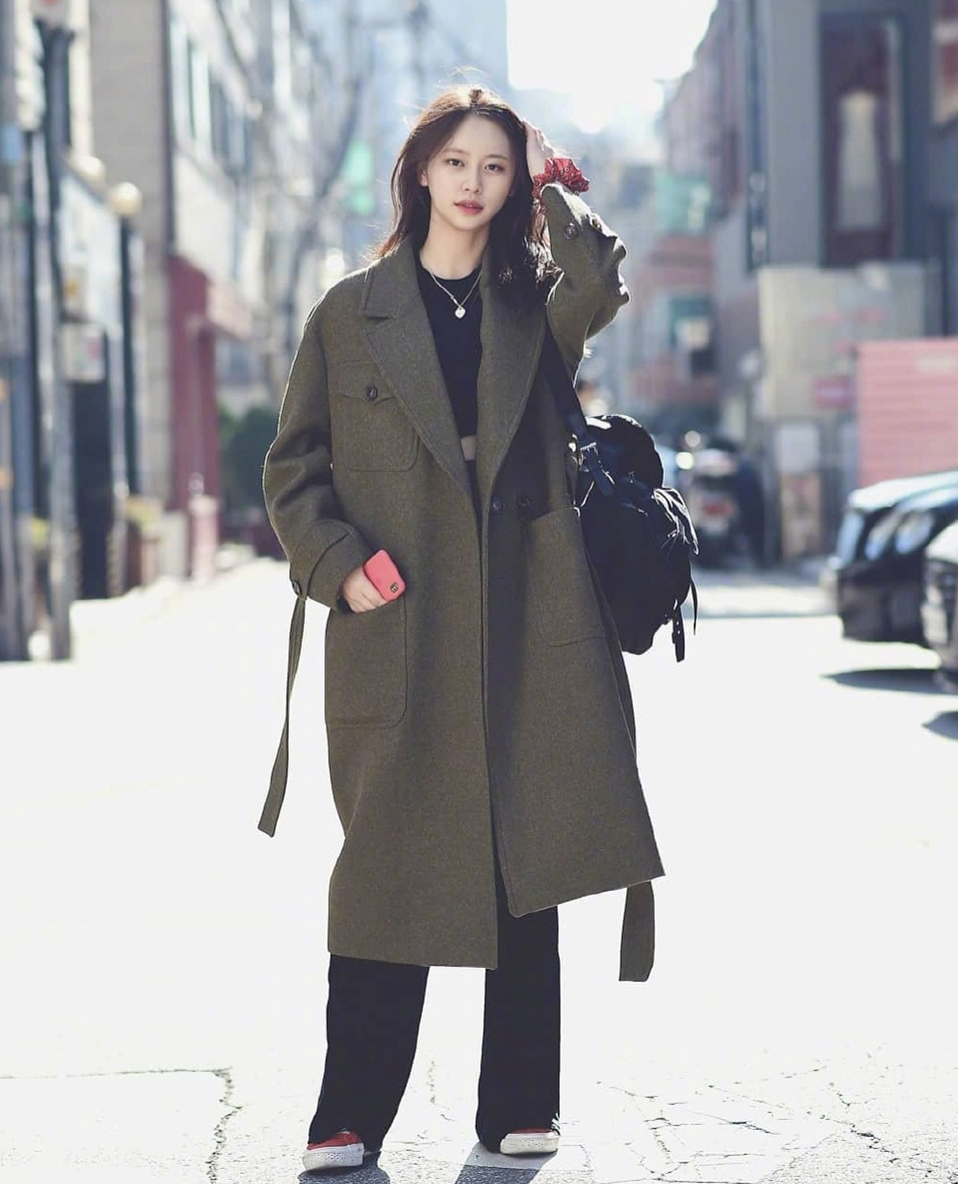 冬季参考韩范穿搭look,变身"行走"的时尚潮人