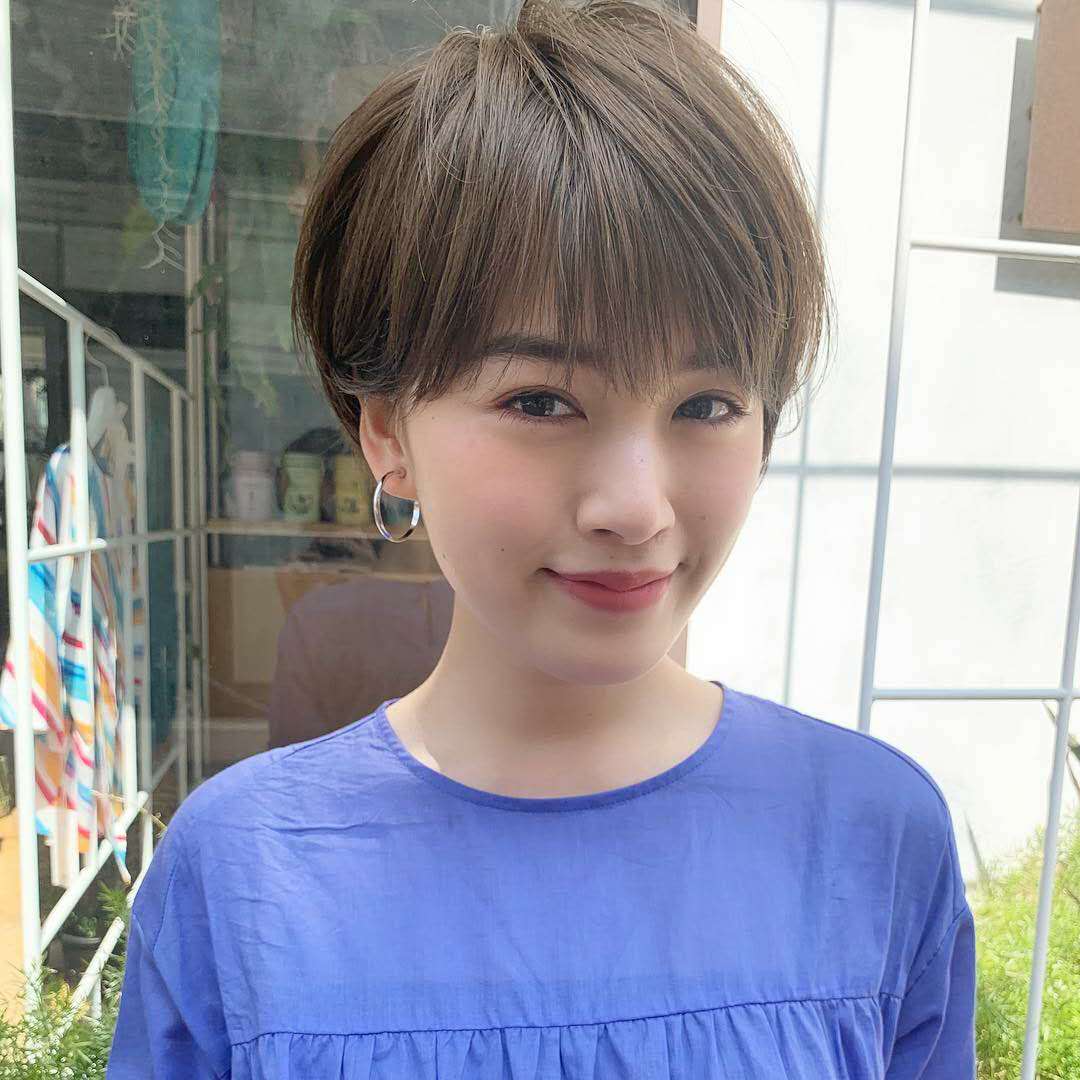 发质粗硬发量多千万不要选择这三款发型做出来后悔就晚了