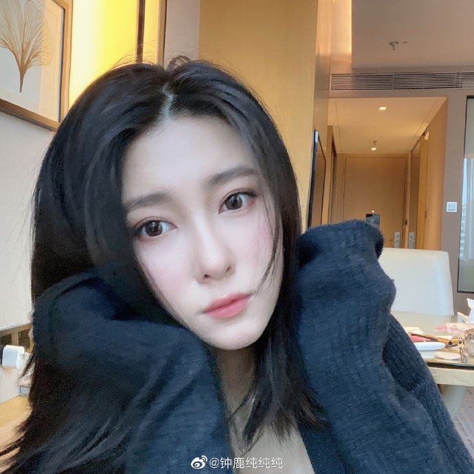 刘晓宇后悔么钟鹿纯晒出浴袍照大秀好身材网友美得有些离谱