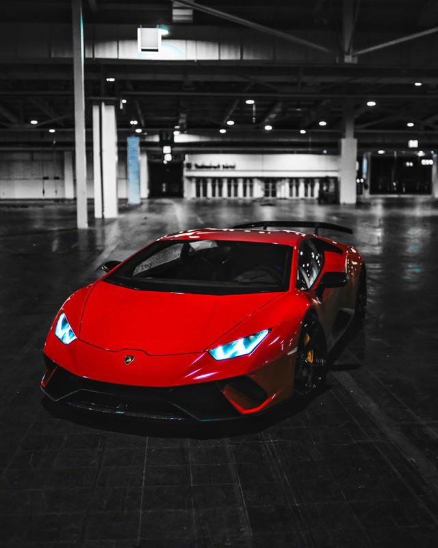 夜太美之兰博基尼huracan,红色很漂亮
