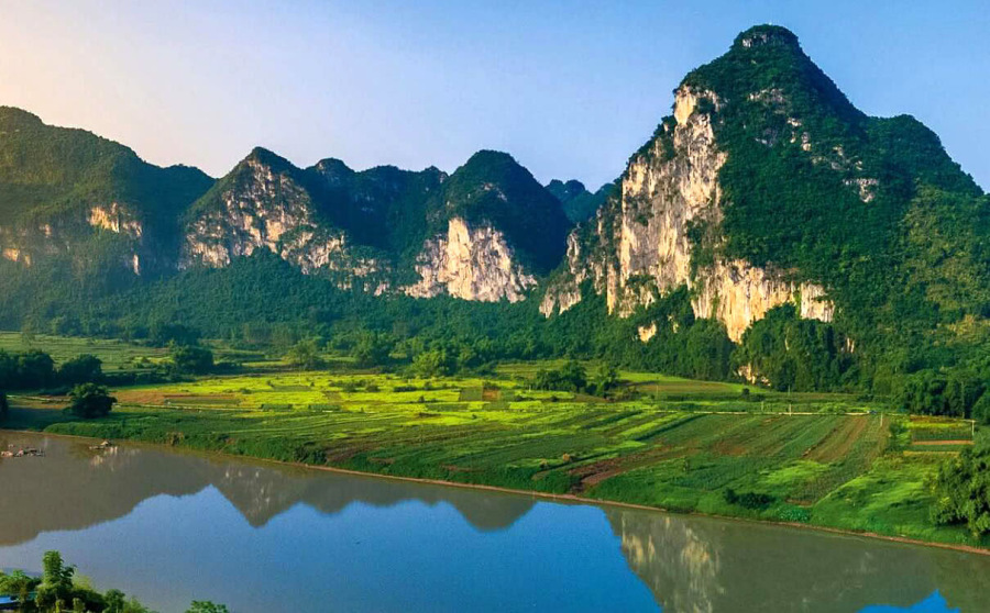 广西首个世界文化遗产,宁明花山岩画,中越边境摄影旅游路线景点