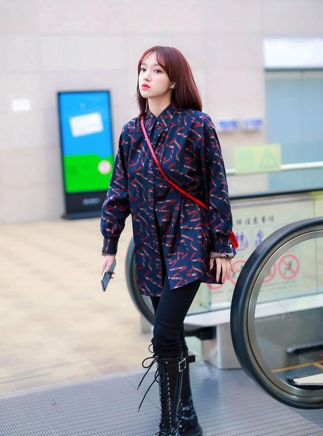 2019年12月17日,上海,程潇机场街拍.