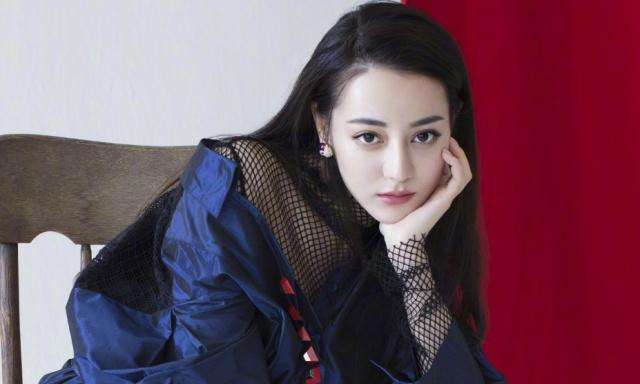 长得最像芭比的女星，毛晓彤第八，迪丽热巴第二，杨紫排第几？