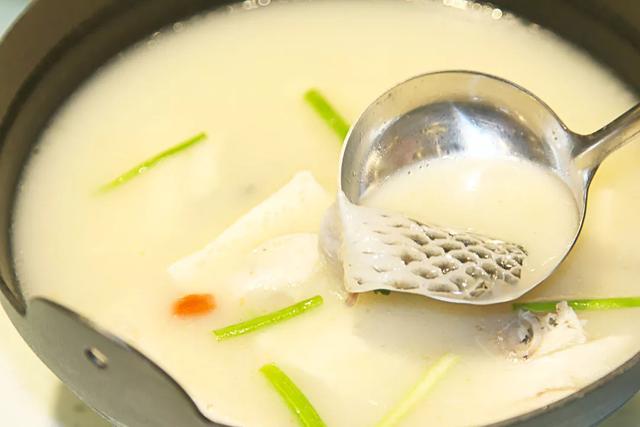 黑鱼豆腐汤:鱼汤鲜美,肉质肥美刺少,豆腐嫩滑爽口,好喝极了