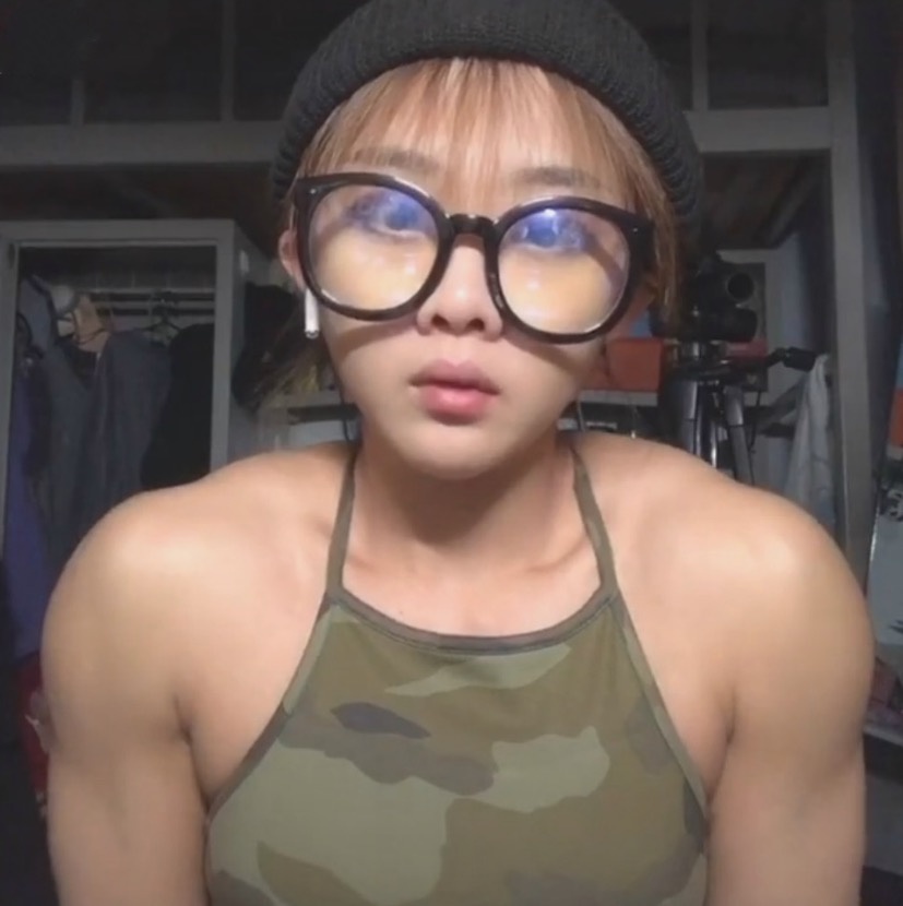 东北姑娘健身3年练成"肌肉小哪吒",网友表示:"惹不起"|李硕|健身|肌肉