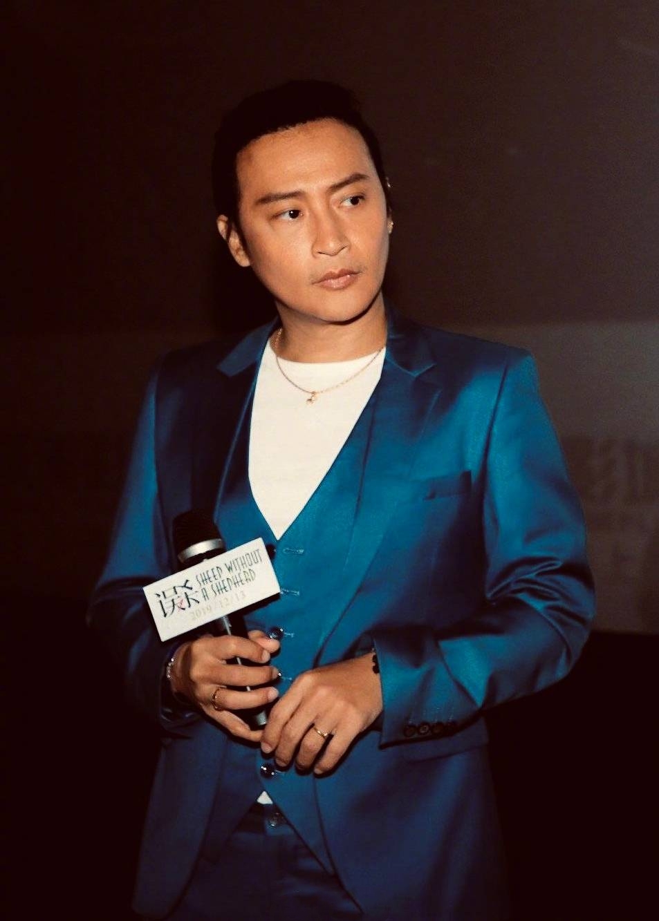 丢掉奇装异服穿西装,烫复古卷man爆了|陈志朋|复古|造型_新浪新闻