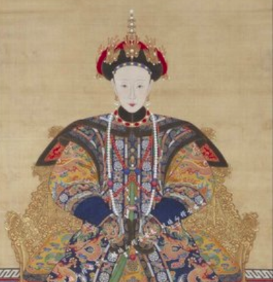永琰正式成为大清皇帝,而喜塔腊氏理所当然的成为了大清皇后,喜塔腊氏