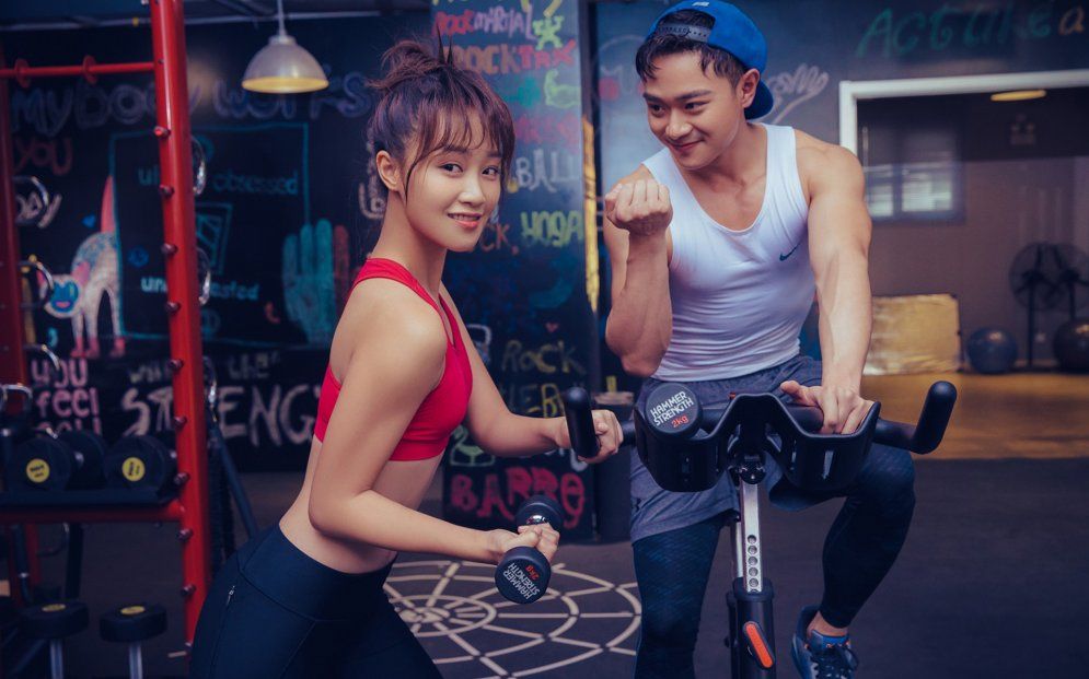 当初官宣分手都像是在秀恩爱,时隔近两个月,蓝盈莹曹骏疑似复合