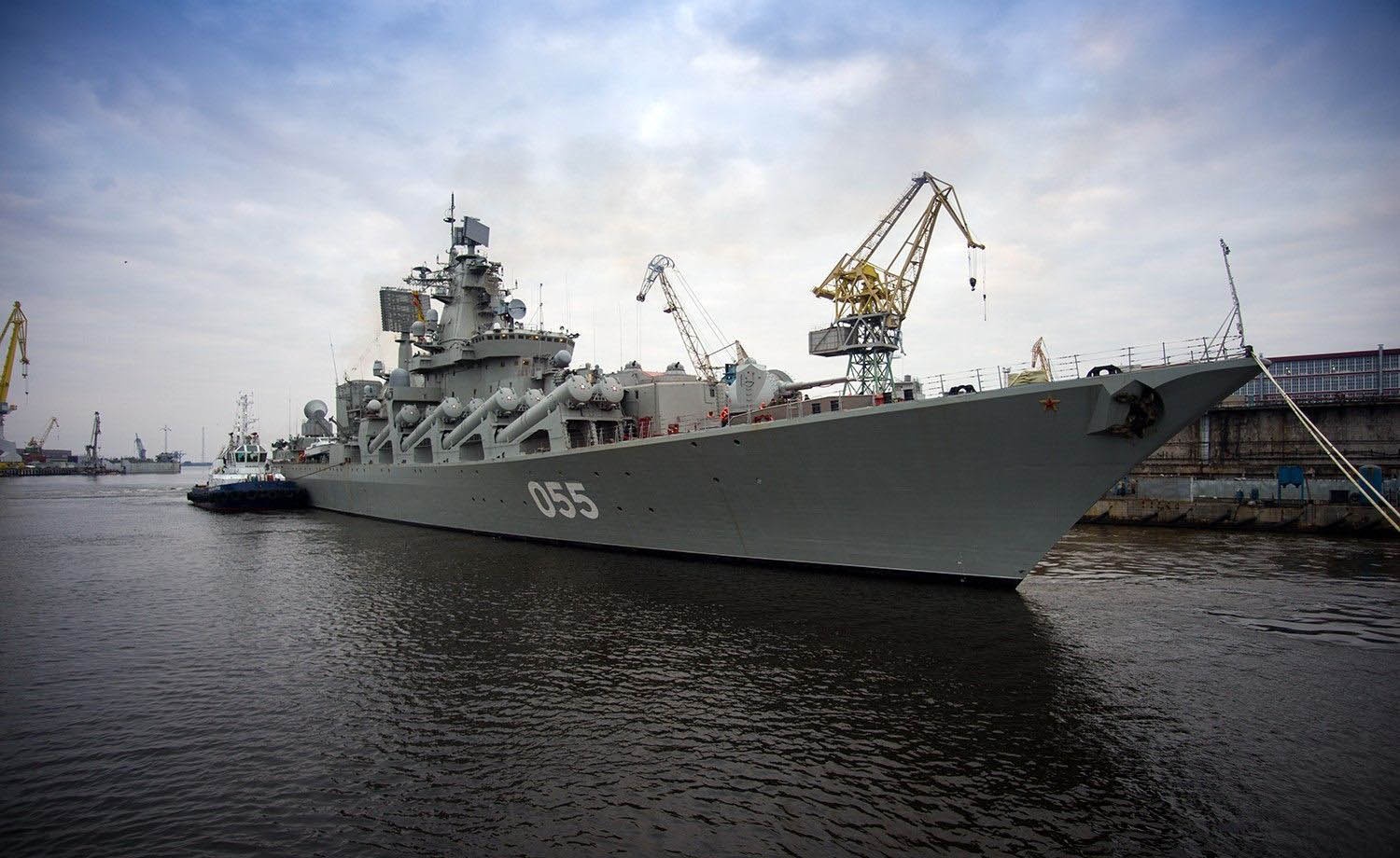 从上帝视角看"光荣级"巡洋舰,排水量是中国和南非护卫舰的3倍