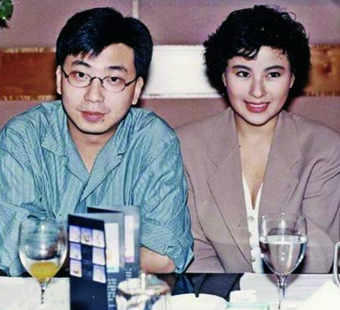 李美凤不仅仅是个拥有美貌的女人,而且她也出演了很多部电影.