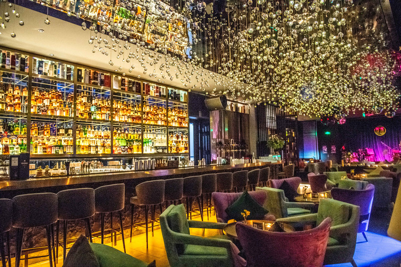 三亚旅行该去哪?这家网红酒吧独具特色,超适合带女朋友去!|酒吧|三亚|