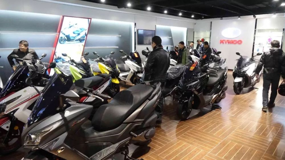 北京市朝阳区管庄路轻工业大厦底商,导航直接搜"旗利摩托车(机场二高