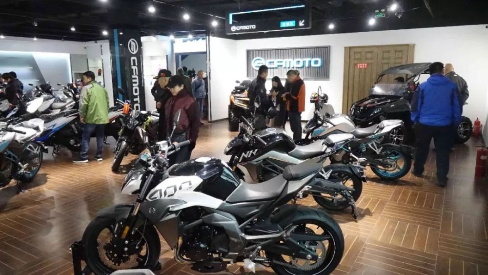 北京市朝阳区管庄路轻工业大厦底商,导航直接搜"旗利摩托车(机场二高