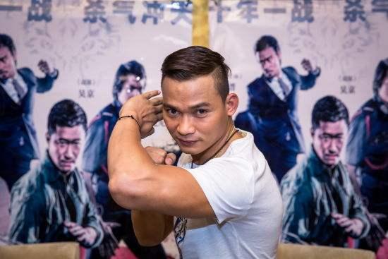 托尼·贾(tony jaa),1976年2月5日出生于泰国苏林,泰国动作演员,导演