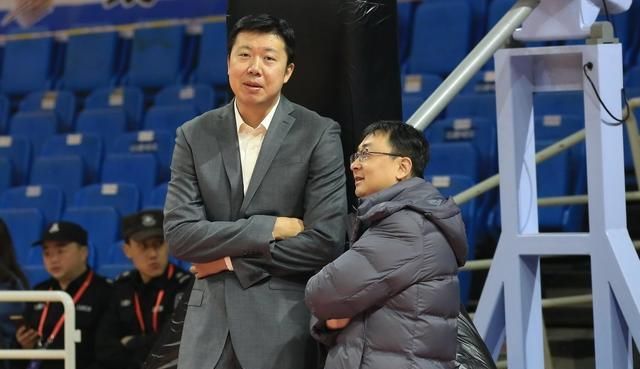 球迷盛赞他是"小张劲松"|王俊杰|劲松|八一男篮_新浪新闻