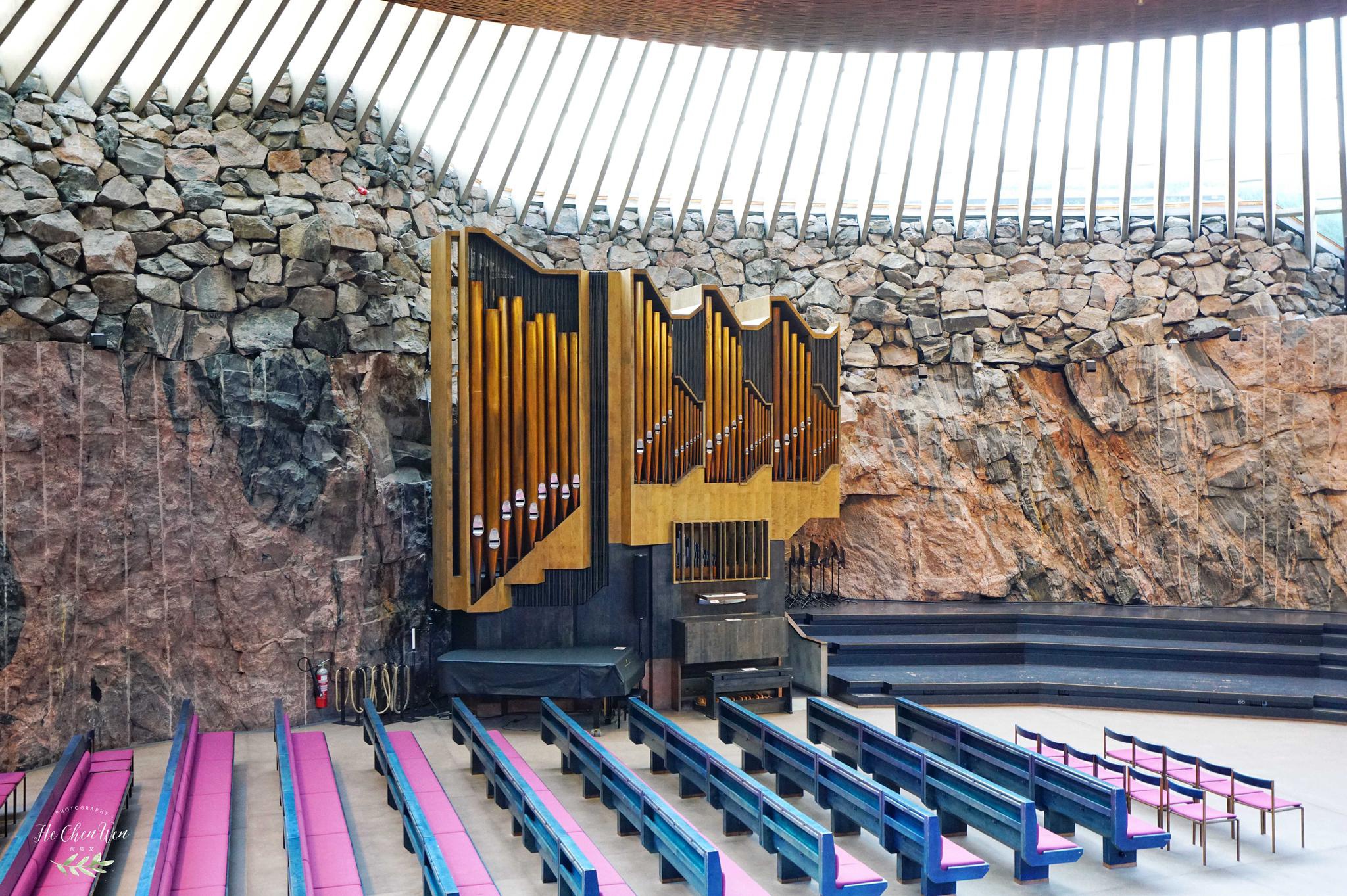 芬兰岩石教堂介绍图片