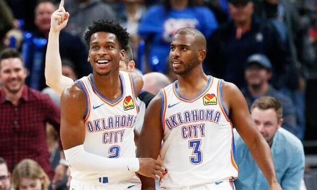 保罗:你拿32分,先接受采访!亚历山大:我要尊重你这个老混蛋