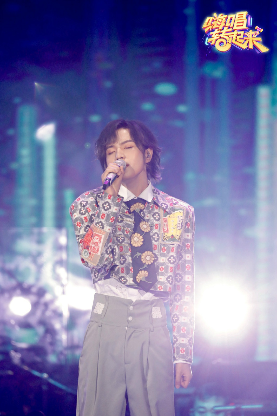 尹毓恪空灵版七子之歌祝福澳门回归嗨唱转起来展仙嗓魅力