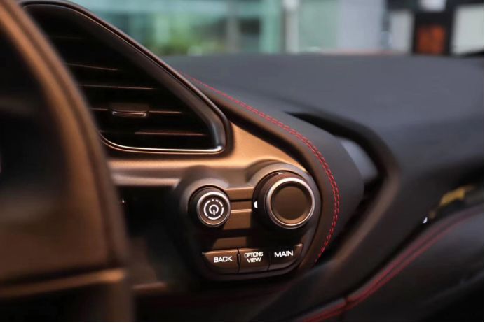 这几款车的内饰你要能都猜对，那不是车迷而是车神