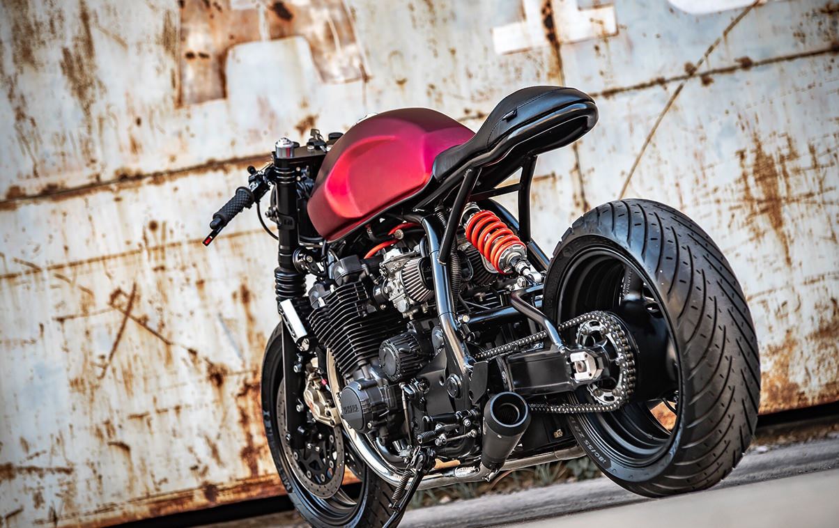 雅马哈xjr1300日系咖啡风格改装,简洁骨干不失华丽