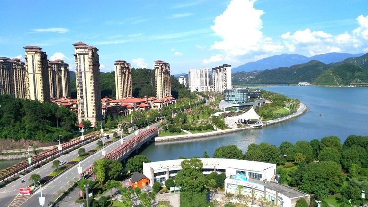 仙居,浙江台州下辖县,这是一座历史悠久,人杰地灵的千年古城,其境内