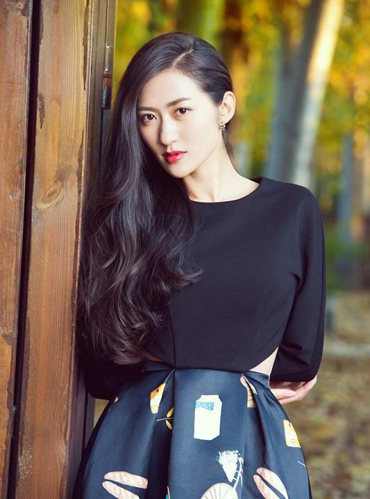 明星杨净如,娱乐圈影视演员,外表靓丽,被誉为"最美伴娘"