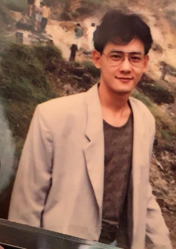 年轻时个个颜值爆表,而他还是琼瑶剧男神