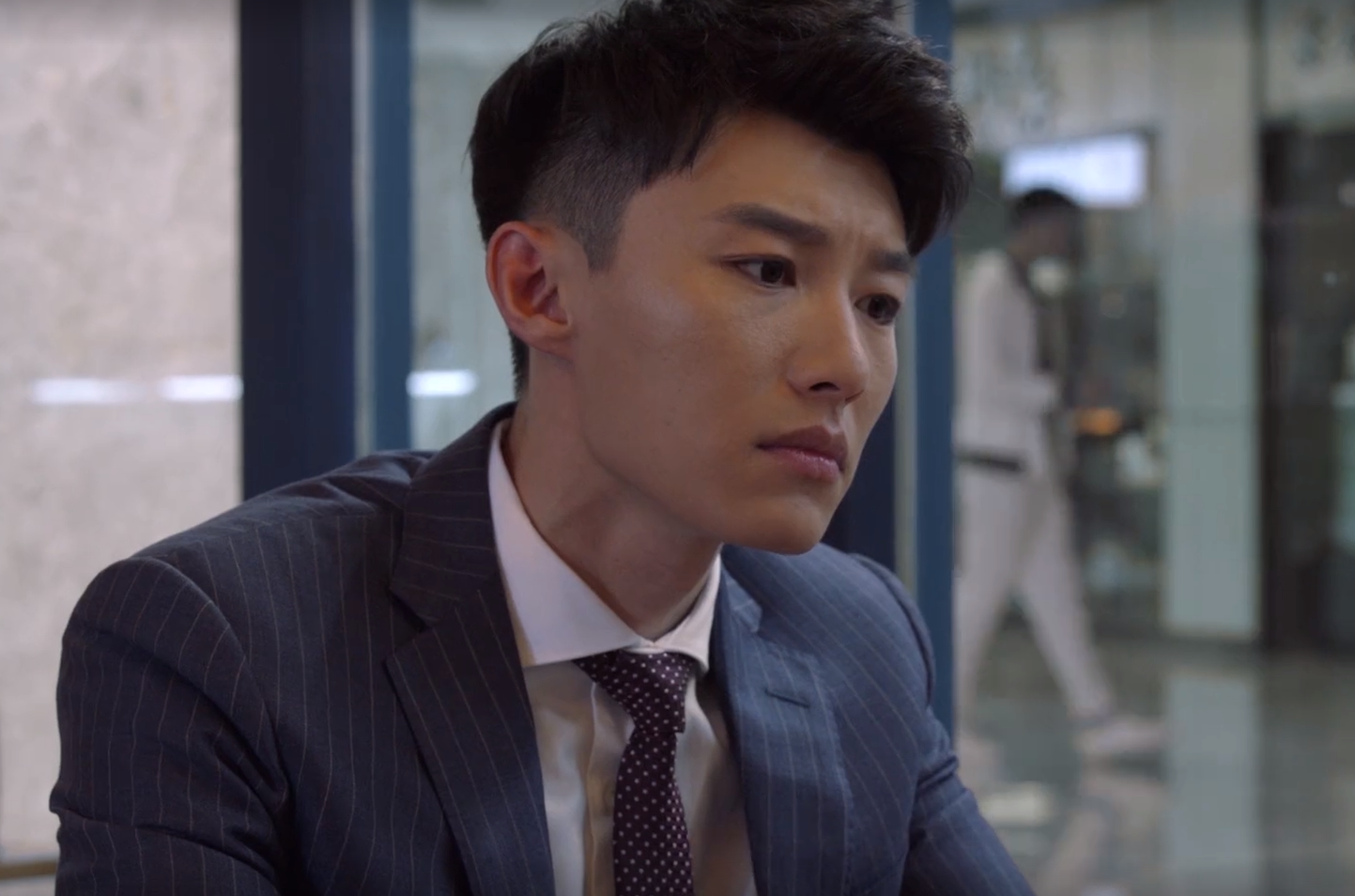 电视剧《精英律师》,靳东跟田雨的"唇枪舌战",真好看