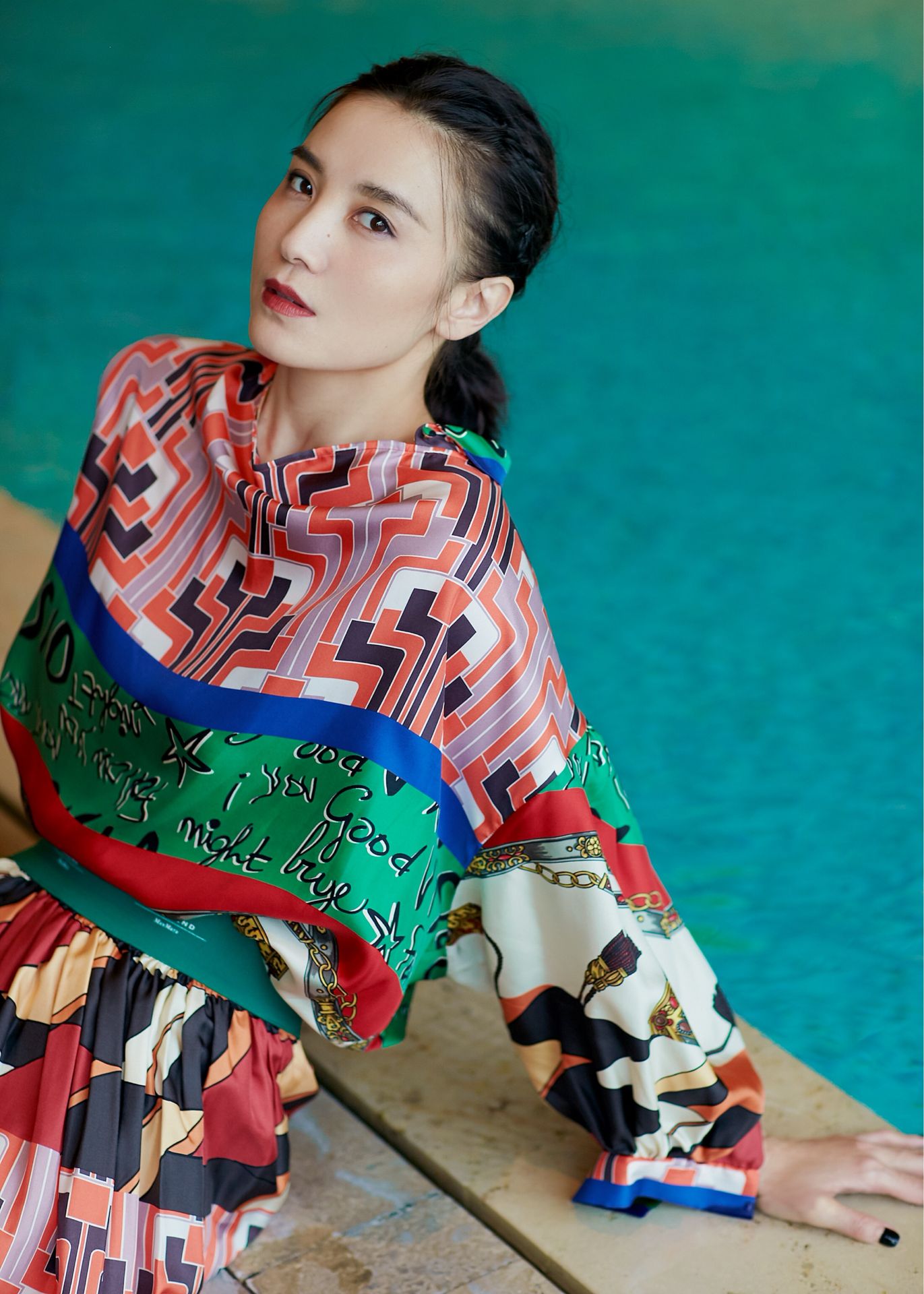 宋佳又一波美照来袭 网友:秋冬穿搭焕然一新