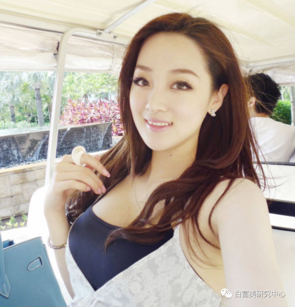 上海富二代最爱颜霸,被身价30亿男友骂退网,未婚生子,一手好牌打烂