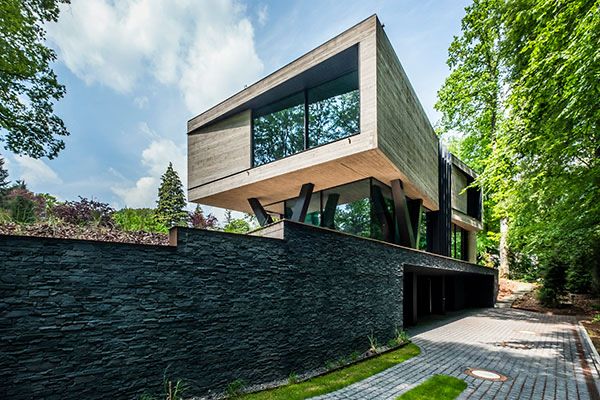 混凝土+石材+玻璃，打造新时代“奢华”别墅，比金碧辉煌更舒适