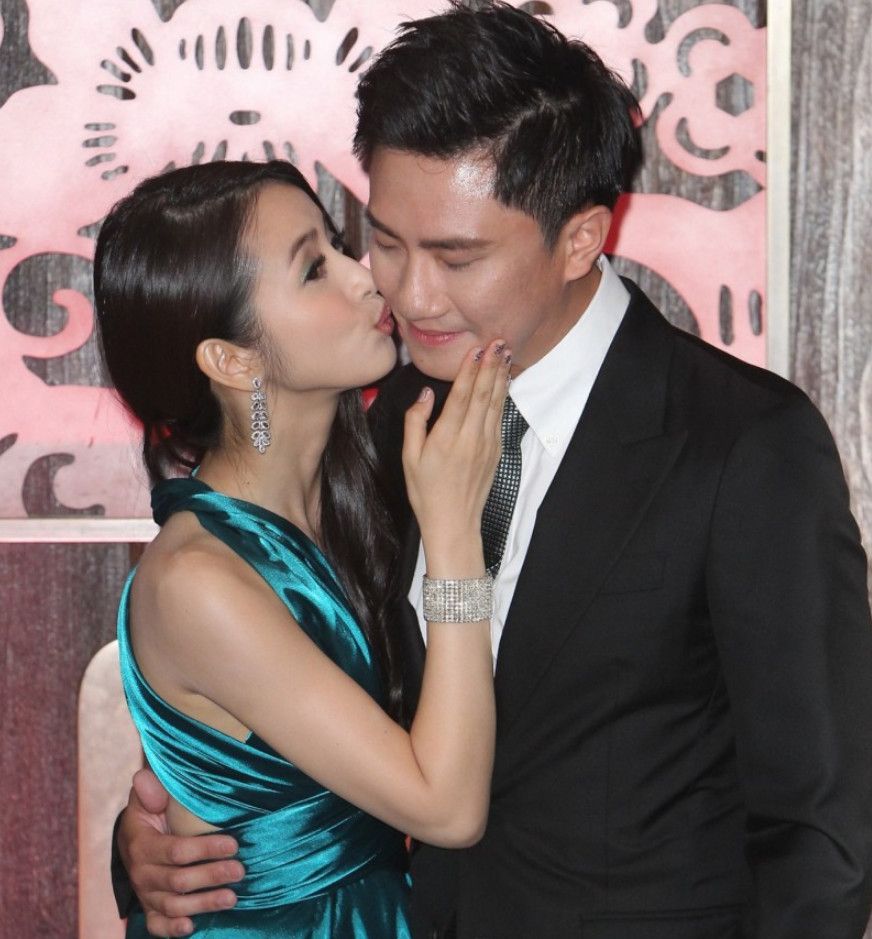 林依晨开心庆结婚纪念日她大胆表白林于超幸福感要溢出屏幕